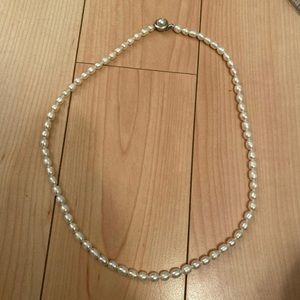 faux pearl strand necklace